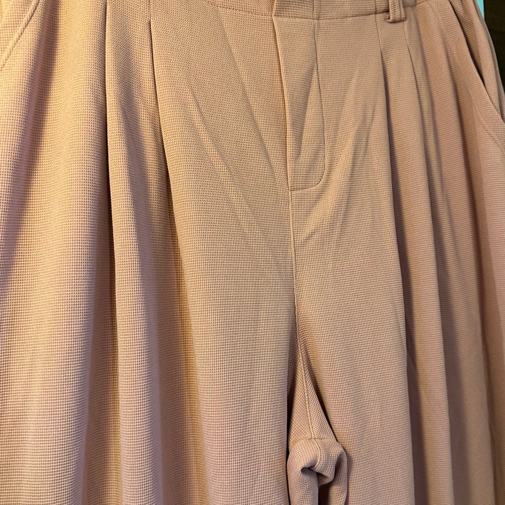 HALARA Blush Wide-Leg Women's Pull-on Trouser, size M EUC - Picture 3 of 5